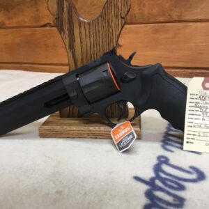 Taurus, Model Raging Hunter, Caliber 44 Mag, Dual Action Revolver