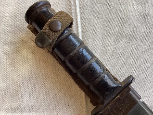 WWII US NAVY MKII Fighting Knife by Camillus in Fiber Scabbard - Image 3