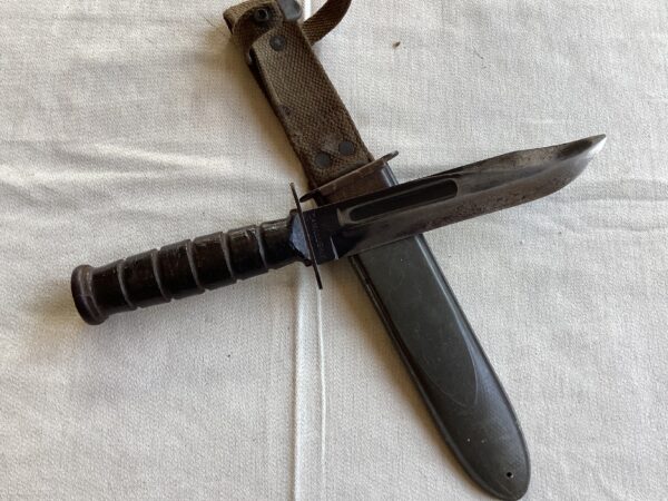 WWII US NAVY MKII Fighting Knife by Camillus in Fiber Scabbard - Image 6