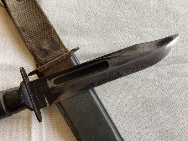 WWII US NAVY MKII Fighting Knife by Camillus in Fiber Scabbard - Image 7