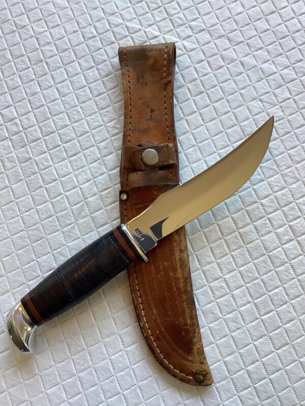 Vintage Case XX Model 323-5 Hunting Knife in Matching Sheath - Image 2