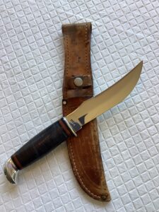 Vintage Case XX Model 323-5 Hunting Knife in Matching Sheath